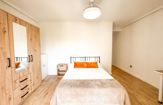 Alquiler de habitación de Larga Estancia - habitación individual - Elche