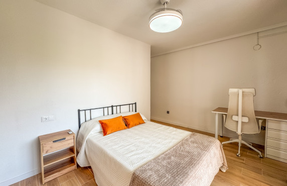 Alquiler de habitación de Larga Estancia - habitación individual - Elche