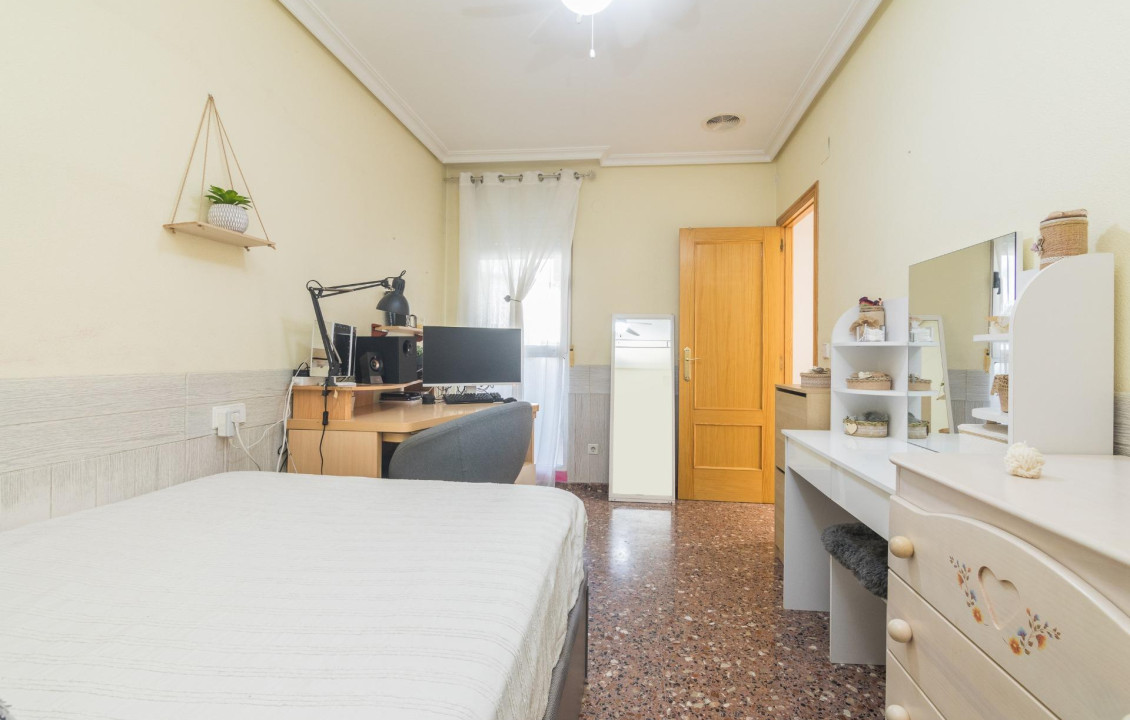 For Sale - Flat - Petrer