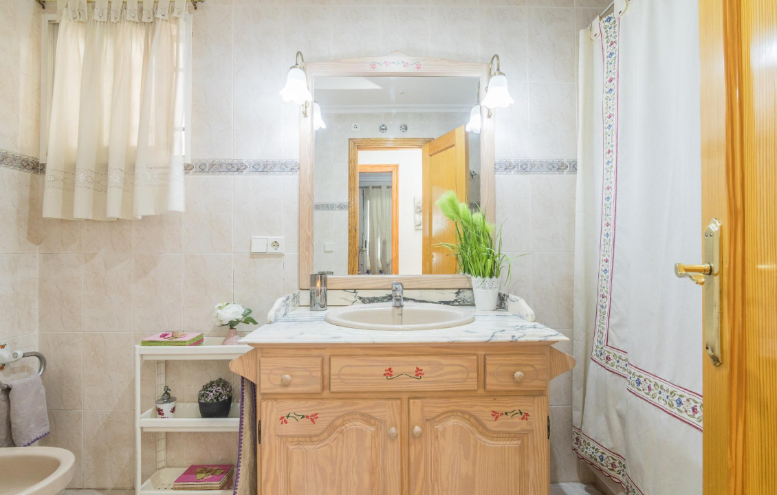 For Sale - Flat - Petrer