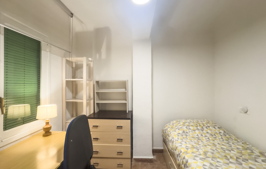 Alquiler Larga Estancia - Apartamento - Elche - Calle del Alférez Cosido