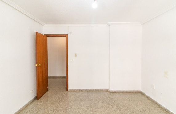 For Sale - Flat - Elche - Plaza La Aparadora