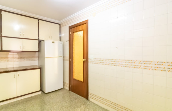 For Sale - Flat - Elche - Plaza La Aparadora