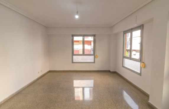 For Sale - Flat - Elche - Plaza La Aparadora