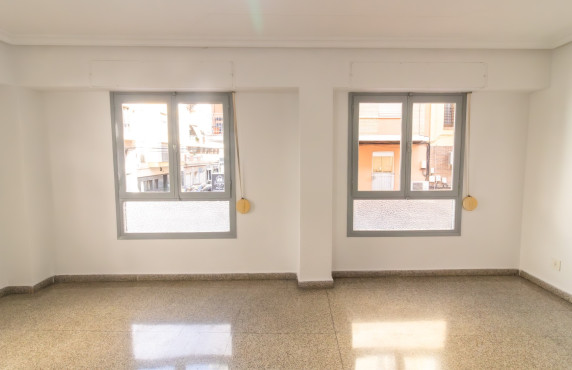 For Sale - Flat - Elche - Plaza La Aparadora