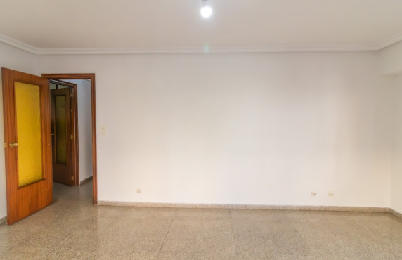 For Sale - Flat - Elche - Plaza La Aparadora