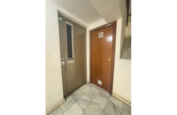 For Sale - Flat - Elche - Plaza La Aparadora