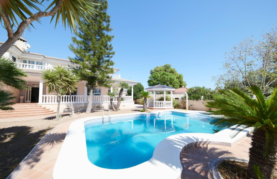 For Sale - villa - San Vicente del Raspeig - Los Girasoles