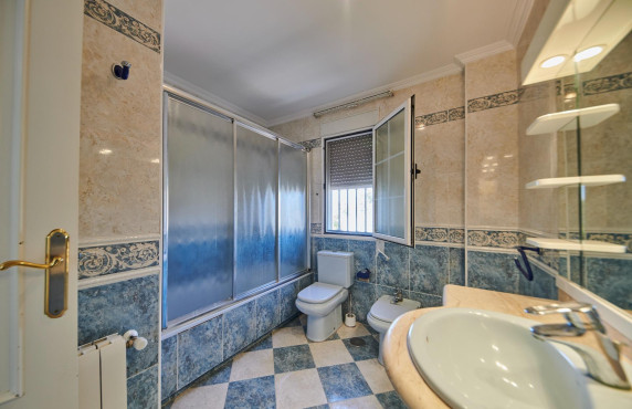 For Sale - villa - San Vicente del Raspeig - Los Girasoles