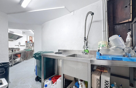 Venta - house - Biar - Ayuntamiento