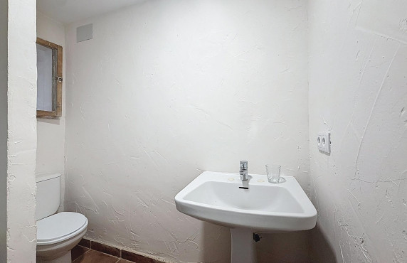 Venta - house - Biar - Ayuntamiento