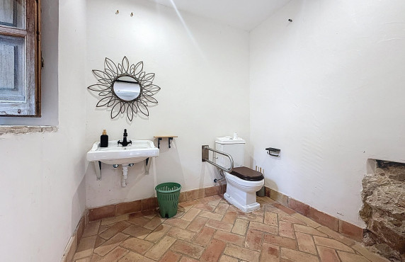 Venta - house - Biar - Ayuntamiento