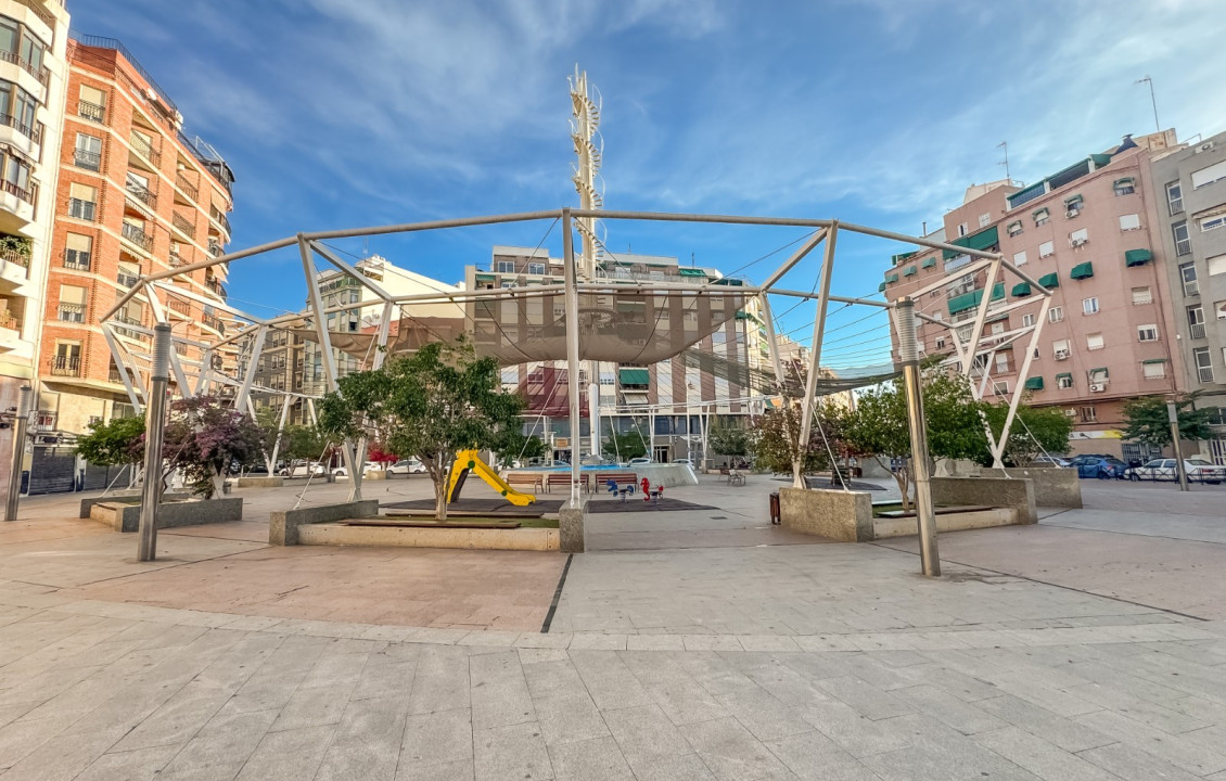 Alquiler Larga Estancia - Piso - Elche - Plaza Obispo Siuri