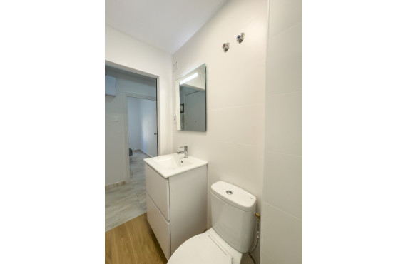 Alquiler Larga Estancia - Piso - Elche - Plaza Obispo Siuri