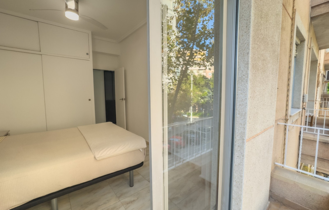 Alquiler Larga Estancia - Piso - Elche - Plaza Obispo Siuri