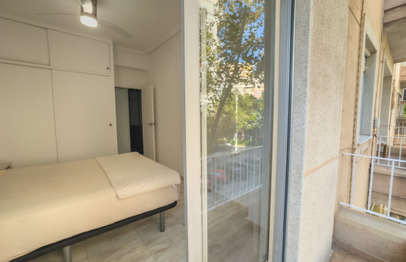 Alquiler Larga Estancia - Piso - Elche - Plaza Obispo Siuri