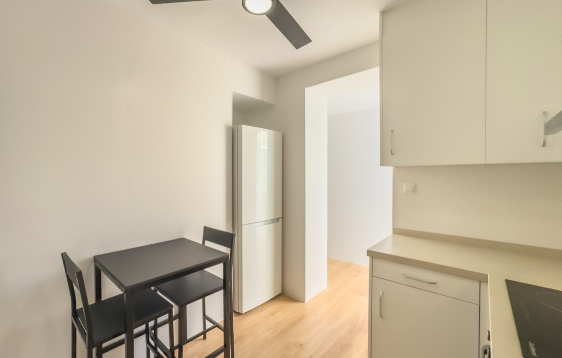 Alquiler Larga Estancia - Piso - Elche - Plaza Obispo Siuri