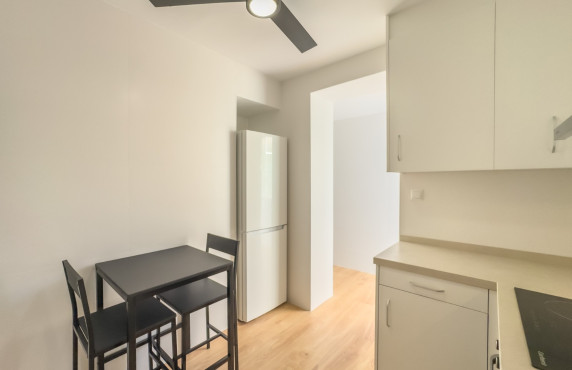 Alquiler Larga Estancia - Piso - Elche - Plaza Obispo Siuri