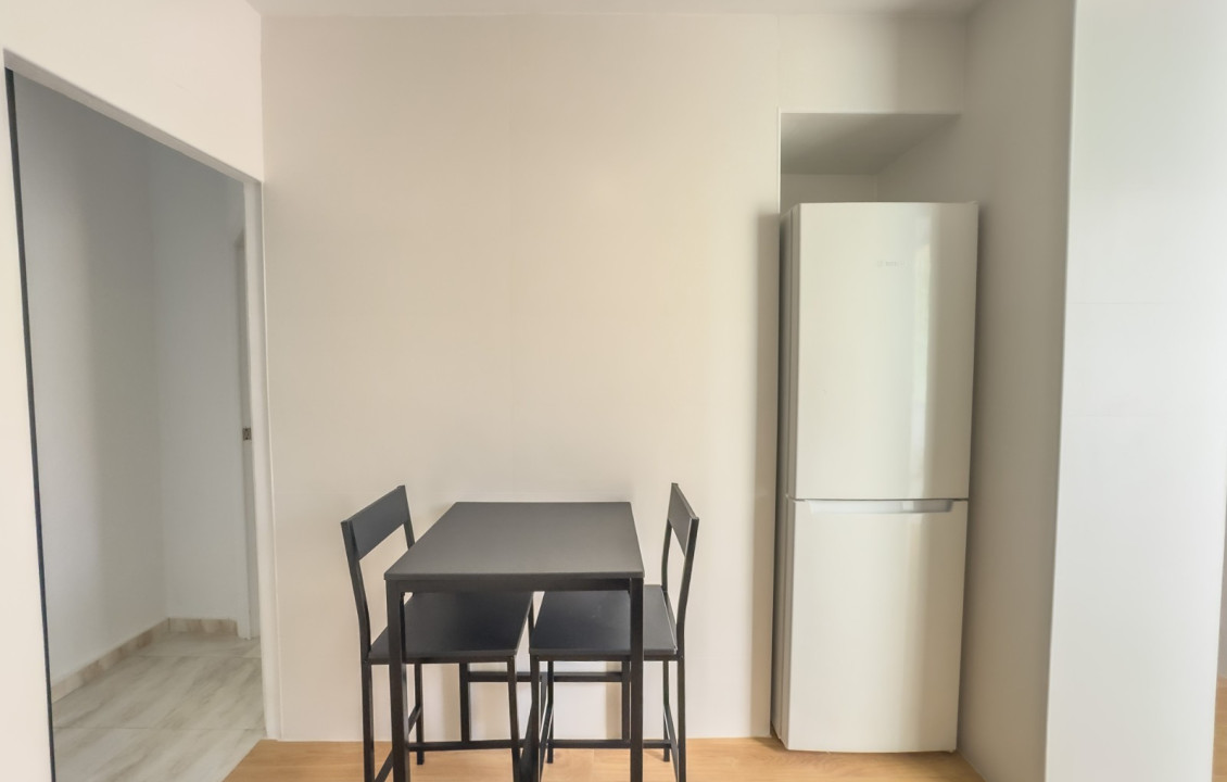 Alquiler Larga Estancia - Piso - Elche - Plaza Obispo Siuri