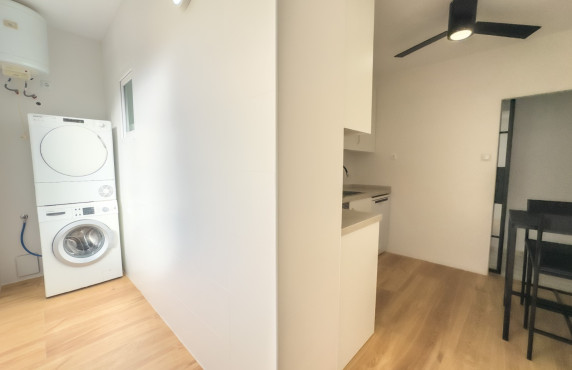 Alquiler Larga Estancia - Piso - Elche - Plaza Obispo Siuri