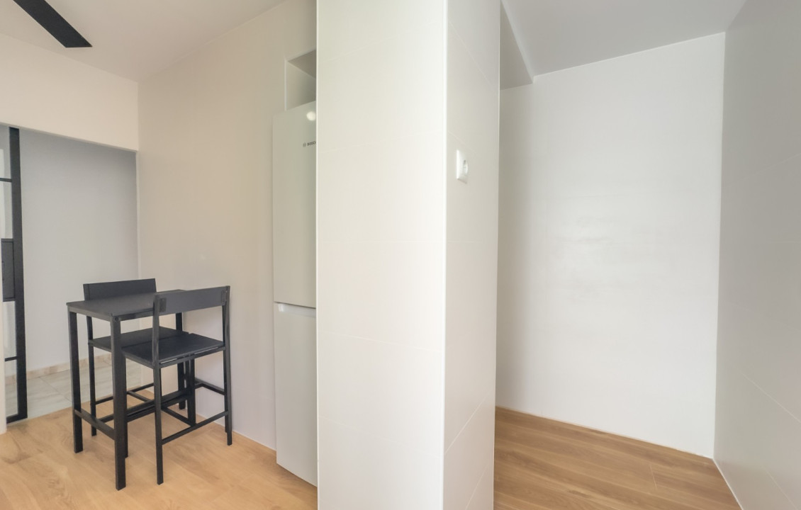 Alquiler Larga Estancia - Piso - Elche - Plaza Obispo Siuri