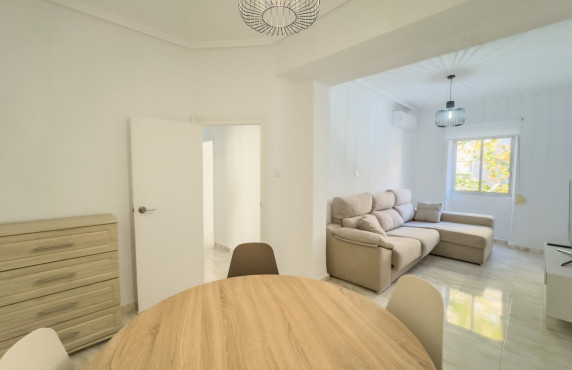 Alquiler Larga Estancia - Piso - Elche - Plaza Obispo Siuri