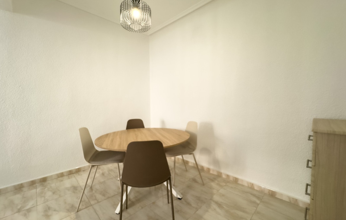 Alquiler Larga Estancia - Piso - Elche - Plaza Obispo Siuri