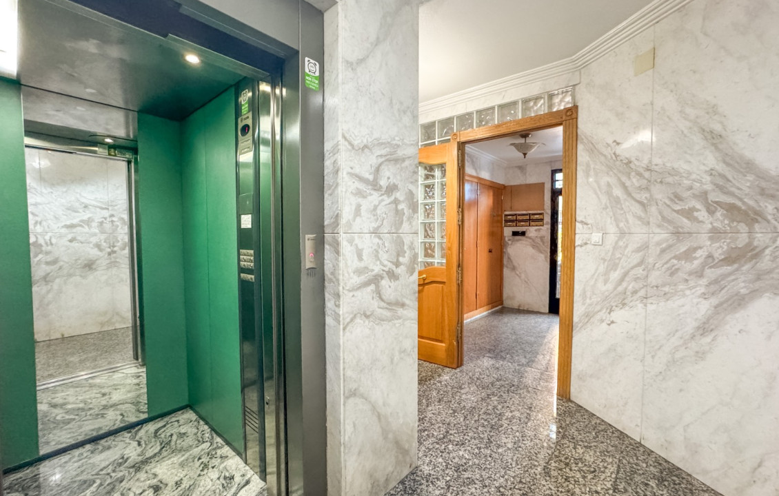 Alquiler Larga Estancia - Apartamento - Elche - Plaza Benidorm