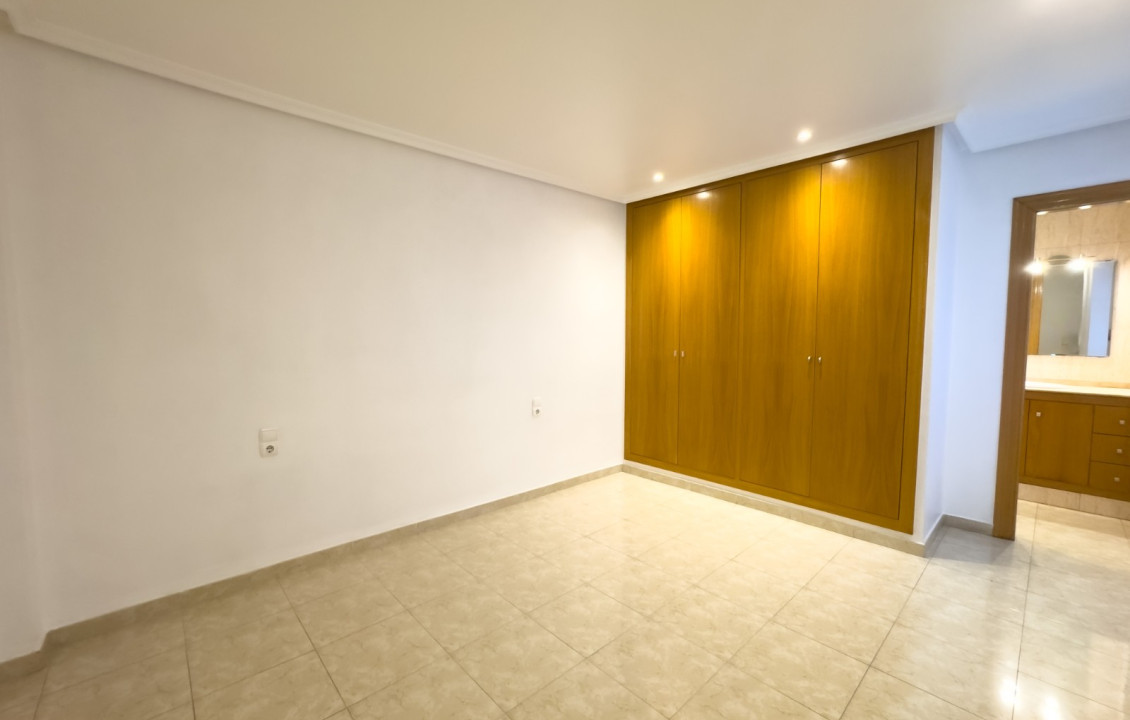 Alquiler Larga Estancia - Apartamento - Elche - Plaza Benidorm
