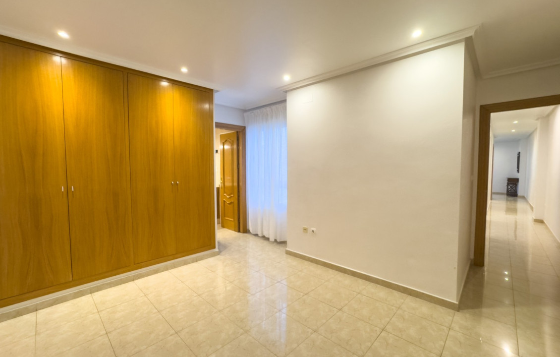 Alquiler Larga Estancia - Apartamento - Elche - Plaza Benidorm