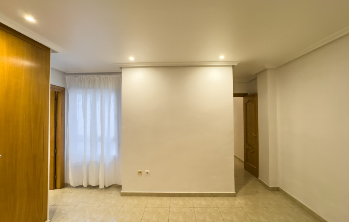 Alquiler Larga Estancia - Apartamento - Elche - Plaza Benidorm