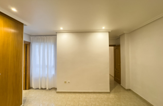 Alquiler Larga Estancia - Apartamento - Elche - Plaza Benidorm