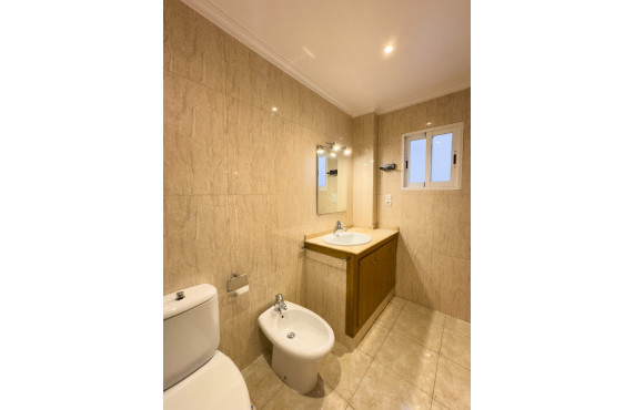 Alquiler Larga Estancia - Apartamento - Elche - Plaza Benidorm