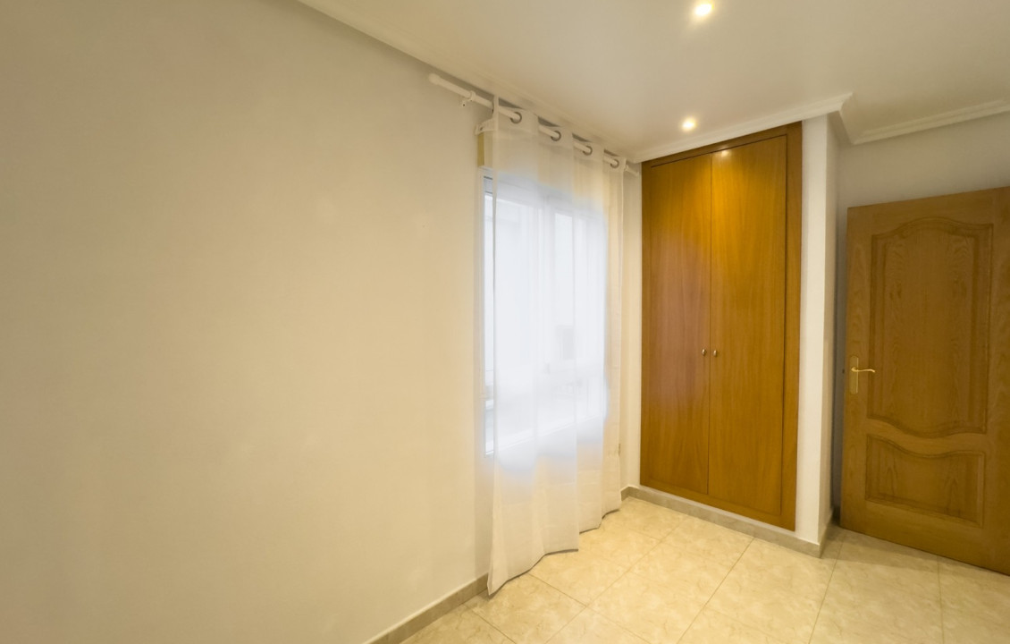Alquiler Larga Estancia - Apartamento - Elche - Plaza Benidorm