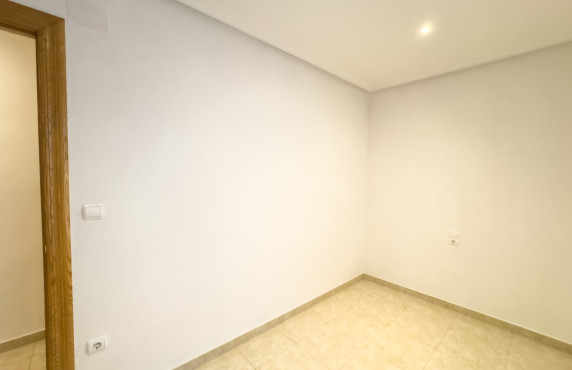 Alquiler Larga Estancia - Apartamento - Elche - Plaza Benidorm