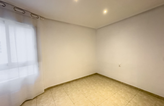 Alquiler Larga Estancia - Apartamento - Elche - Plaza Benidorm