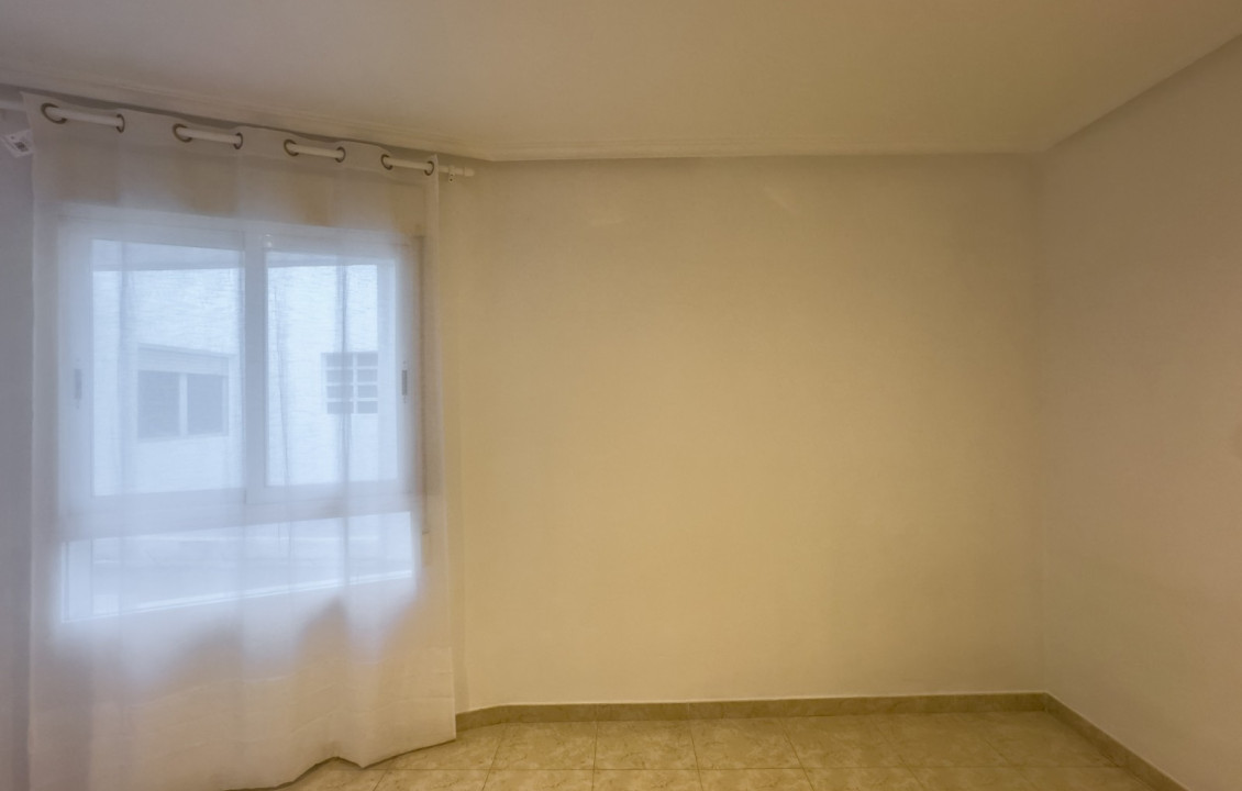 Alquiler Larga Estancia - Apartamento - Elche - Plaza Benidorm