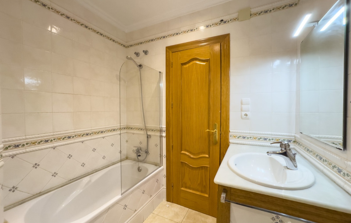 Alquiler Larga Estancia - Apartamento - Elche - Plaza Benidorm