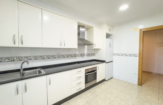 Alquiler Larga Estancia - Apartamento - Elche - Plaza Benidorm