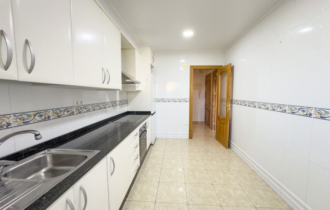 Alquiler Larga Estancia - Apartamento - Elche - Plaza Benidorm