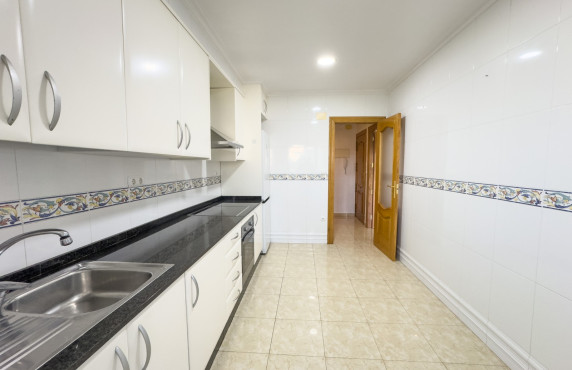 Alquiler Larga Estancia - Apartamento - Elche - Plaza Benidorm