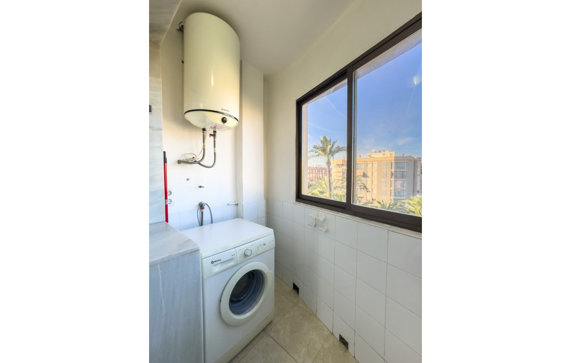 Alquiler Larga Estancia - Apartamento - Elche - Plaza Benidorm