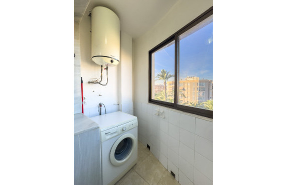 Alquiler Larga Estancia - Apartamento - Elche - Plaza Benidorm