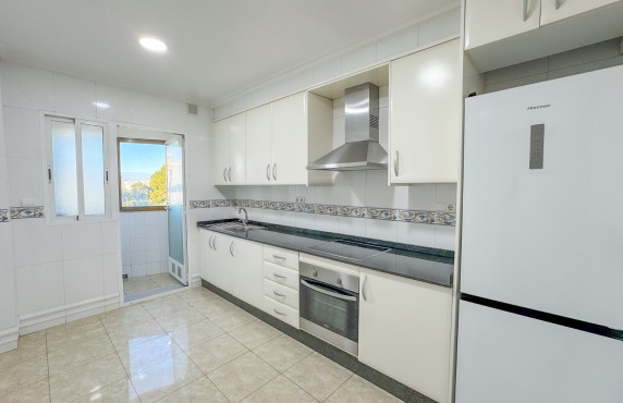 Alquiler Larga Estancia - Apartamento - Elche - Plaza Benidorm
