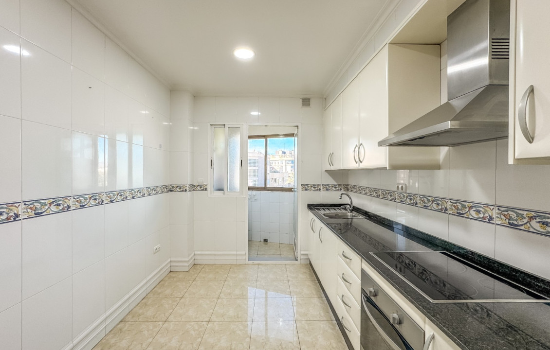 Alquiler Larga Estancia - Apartamento - Elche - Plaza Benidorm