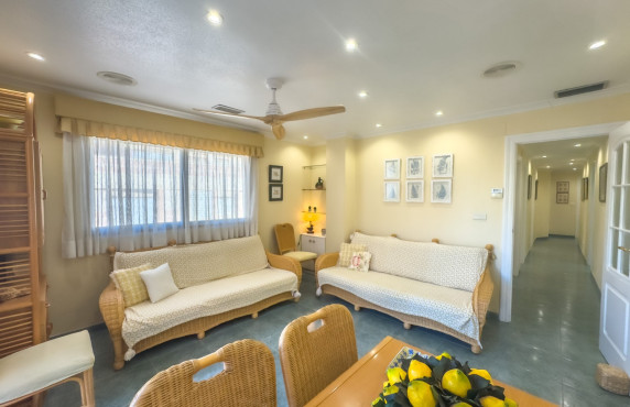 Seasonal Rental - Apartment - Santa Pola - Playa Levante