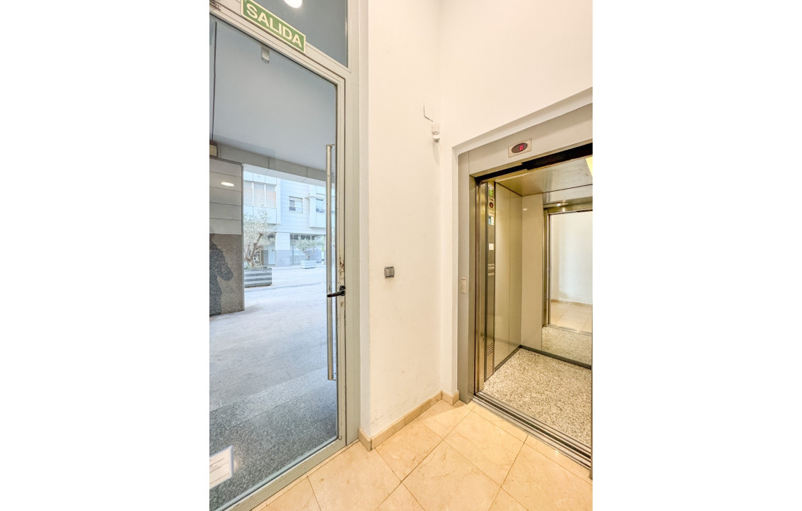 Long Rental Period - Garage - Elche - Plaza Benidorm