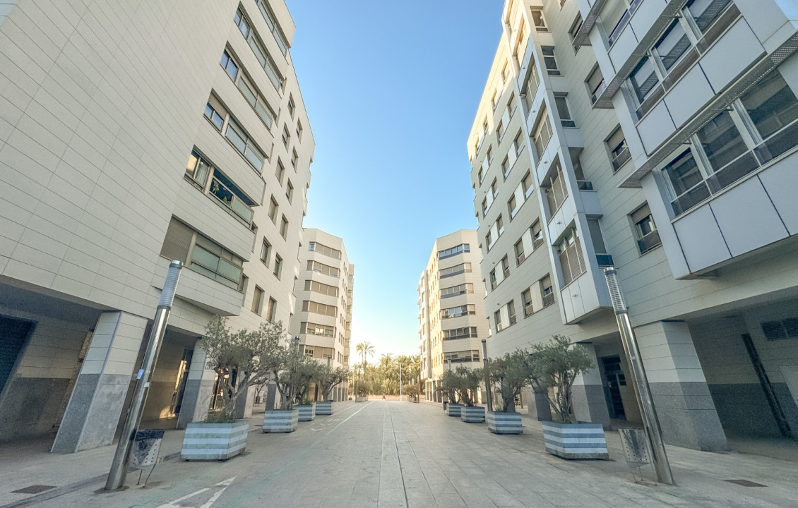 Long Rental Period - Garage - Elche - Plaza Benidorm