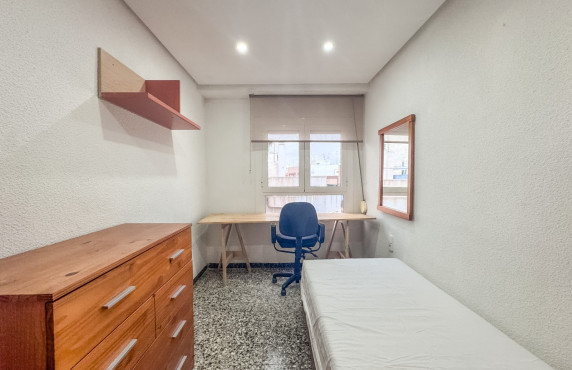 Alquiler de habitación de Larga Estancia - habitación individual - Elche