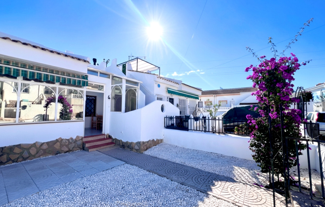 For Sale - Bungalow -  - Cuidad Quesada
